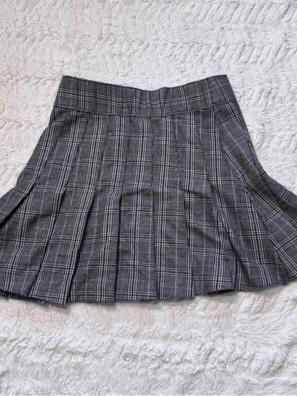 NWT Abercrombie & Fitch Gray Plaid Pleated Mini Skirt Small Academia Preppy - Picture 2 of 5